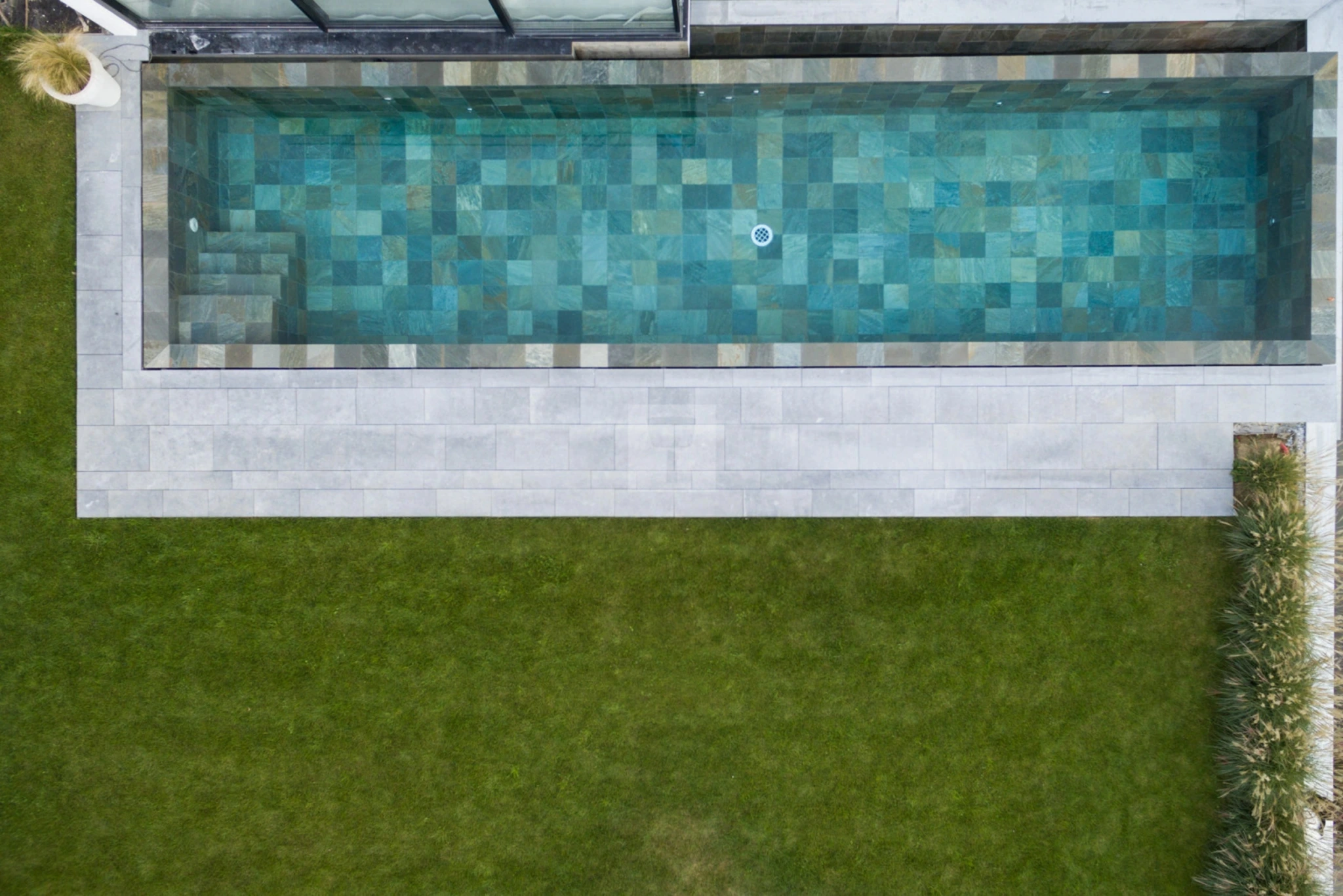 Swimming pool bluestone