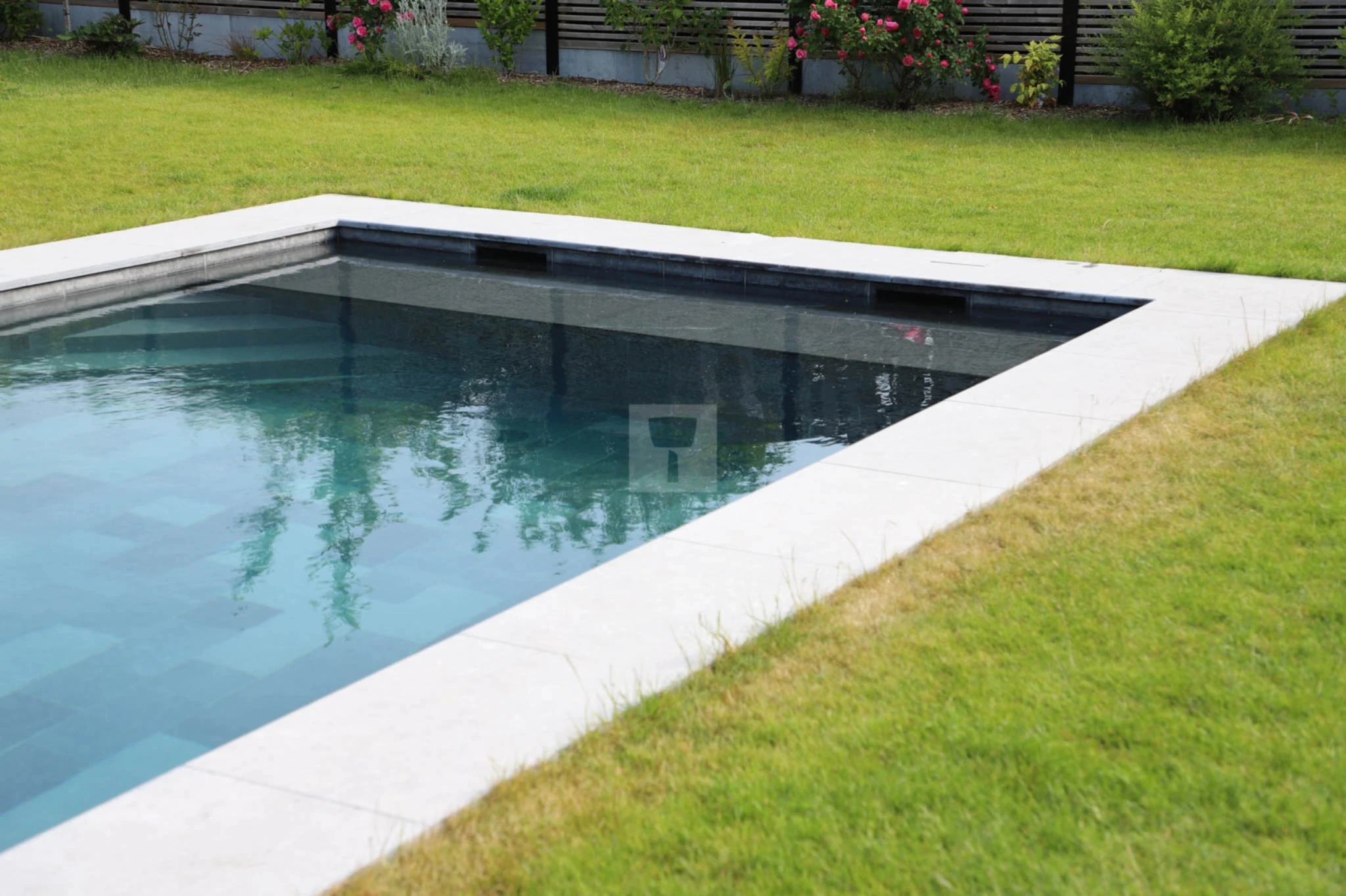An oasis of relaxation : The river-effect swimming pool in Blue Stone of Hainaut