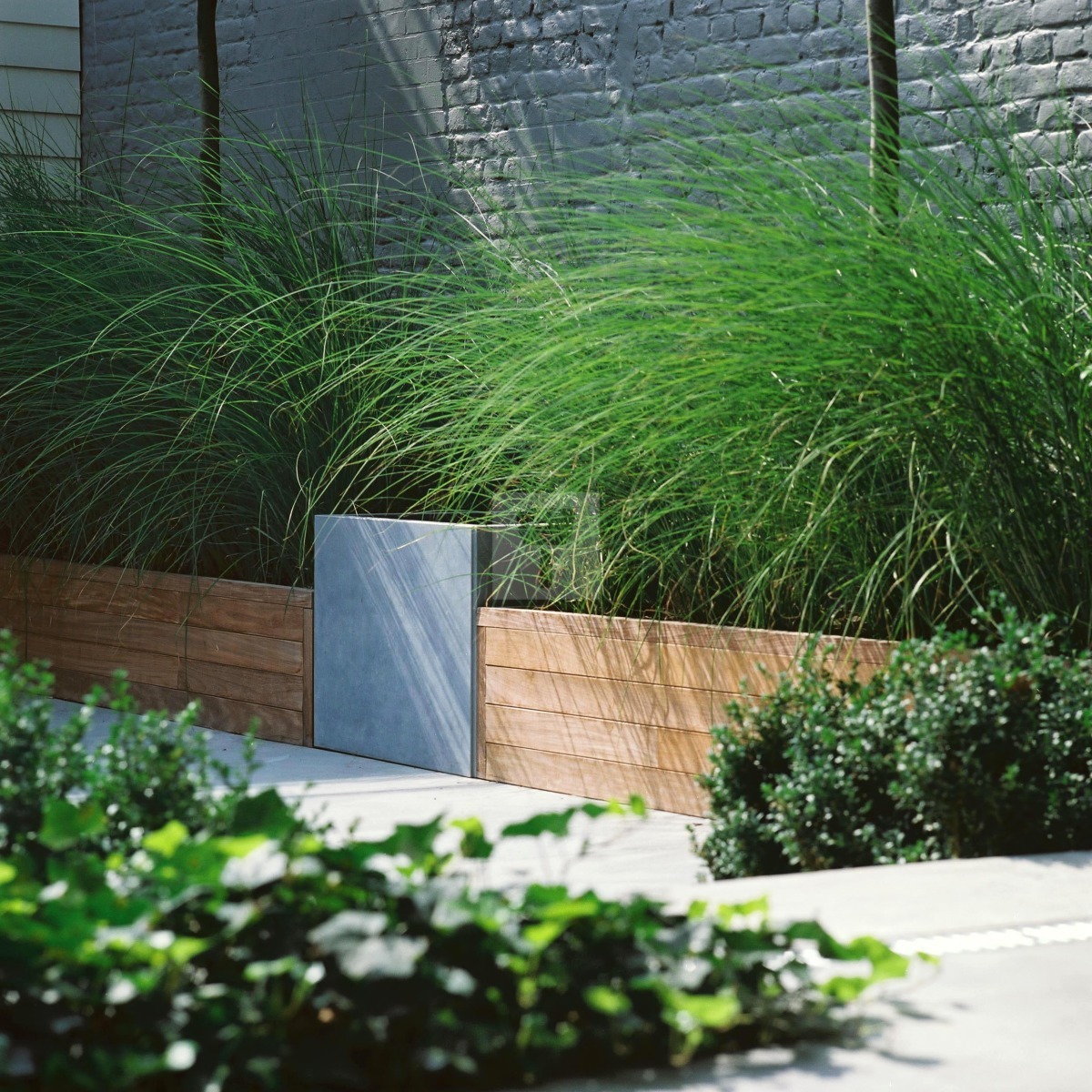 A small garden with great allure … thanks to bluestone!